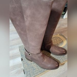 Born Saddler Boots Chocolate Brown Size 11